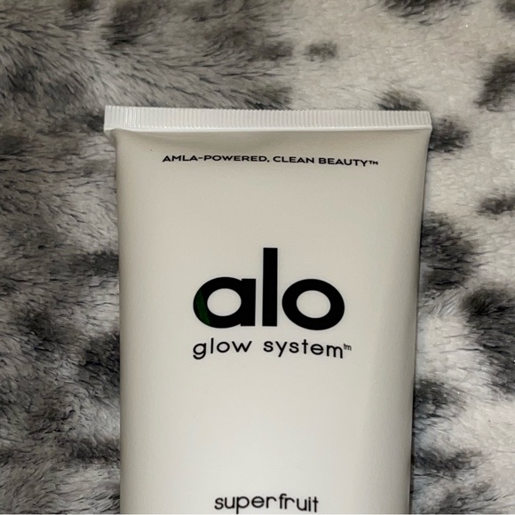 Alo Yoga Systems Superfruit Moisturizing Body Lotion - Picture 2 of 6